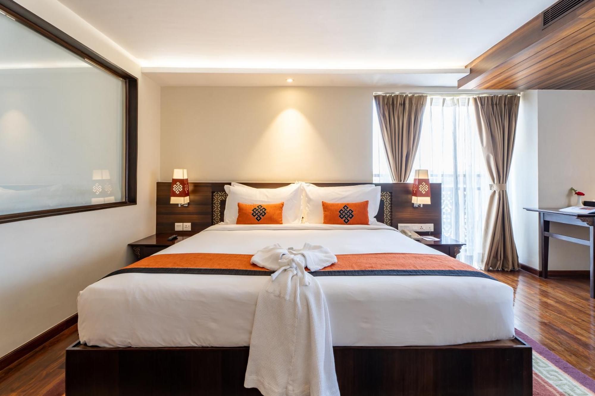 Ramada By Wyndham Kathmandu Dhumbarahi Hotel Kültér fotó