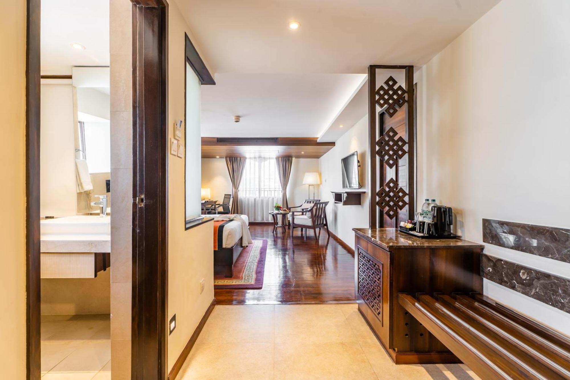 Ramada By Wyndham Kathmandu Dhumbarahi Hotel Kültér fotó
