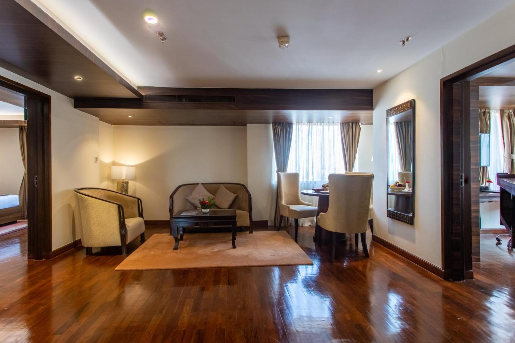 Ramada By Wyndham Kathmandu Dhumbarahi Hotel Kültér fotó