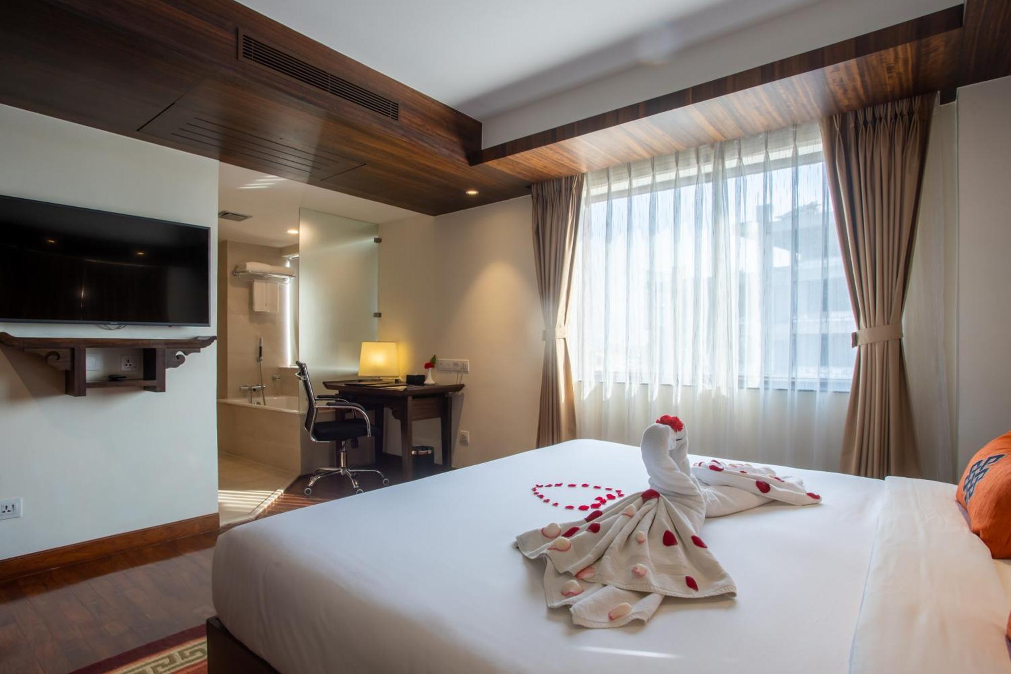 Ramada By Wyndham Kathmandu Dhumbarahi Hotel Kültér fotó