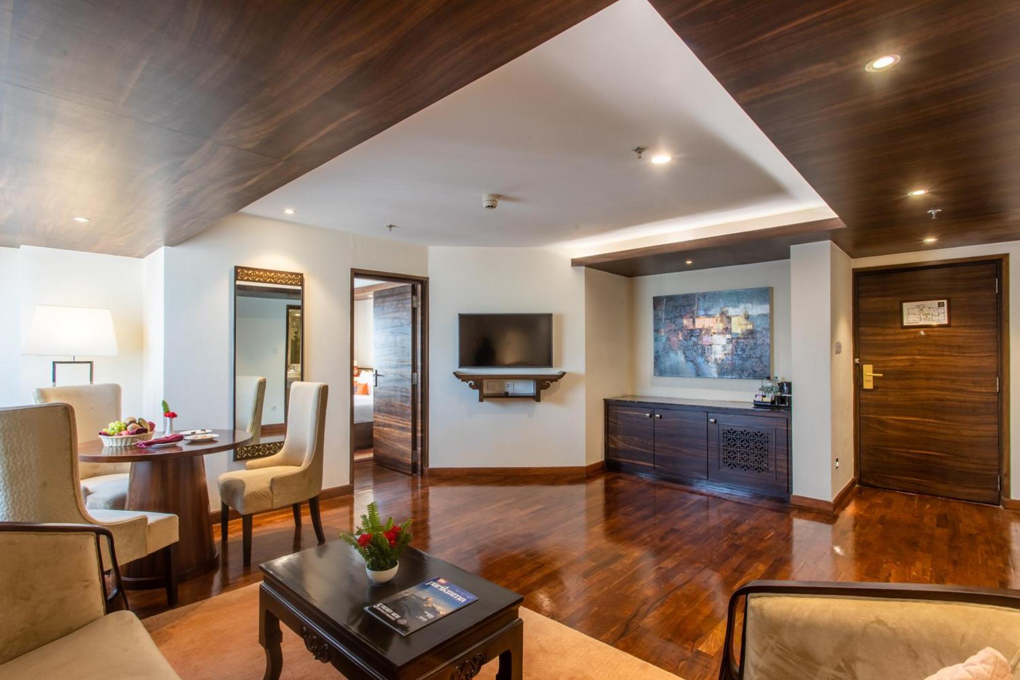 Ramada By Wyndham Kathmandu Dhumbarahi Hotel Kültér fotó