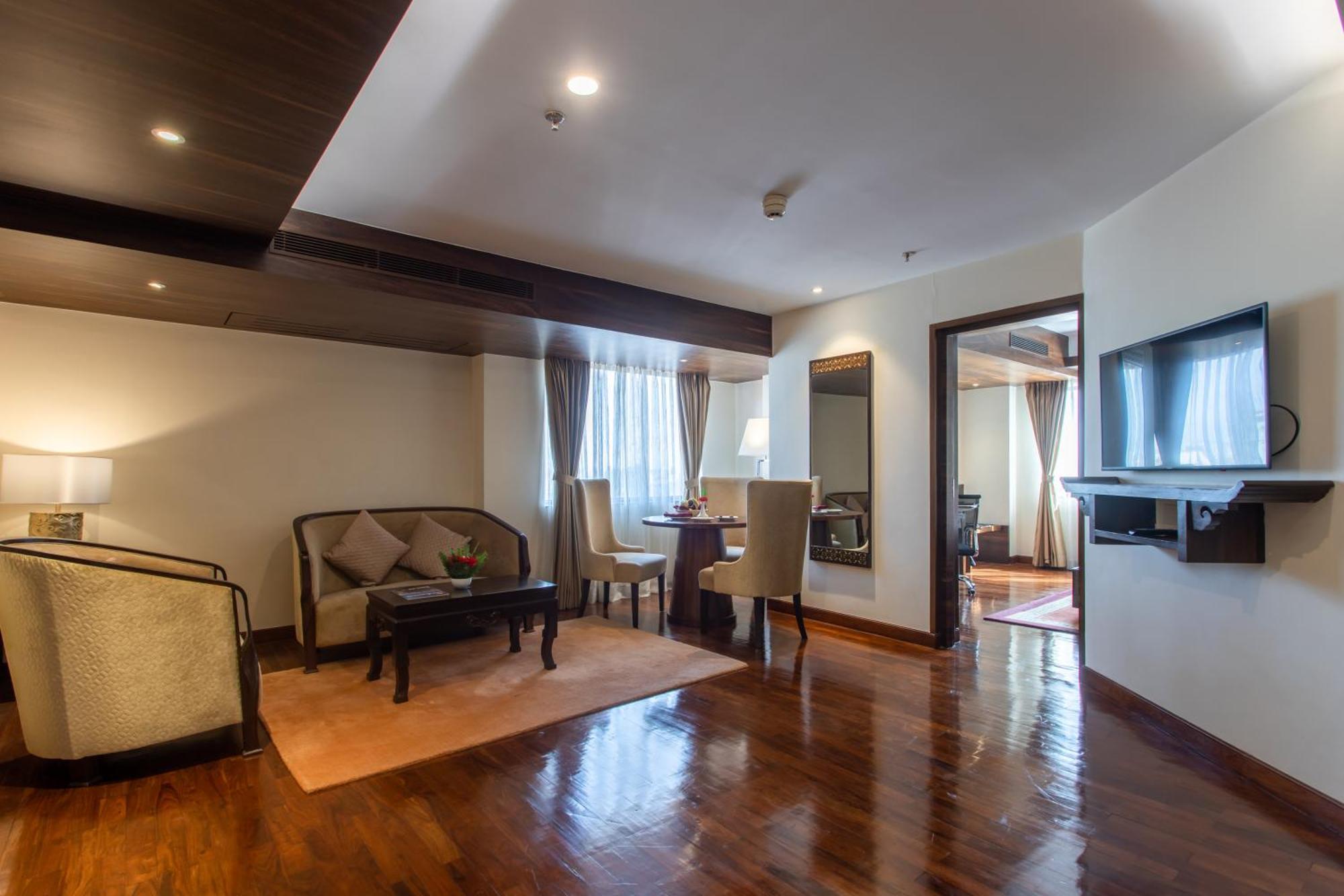 Ramada By Wyndham Kathmandu Dhumbarahi Hotel Kültér fotó