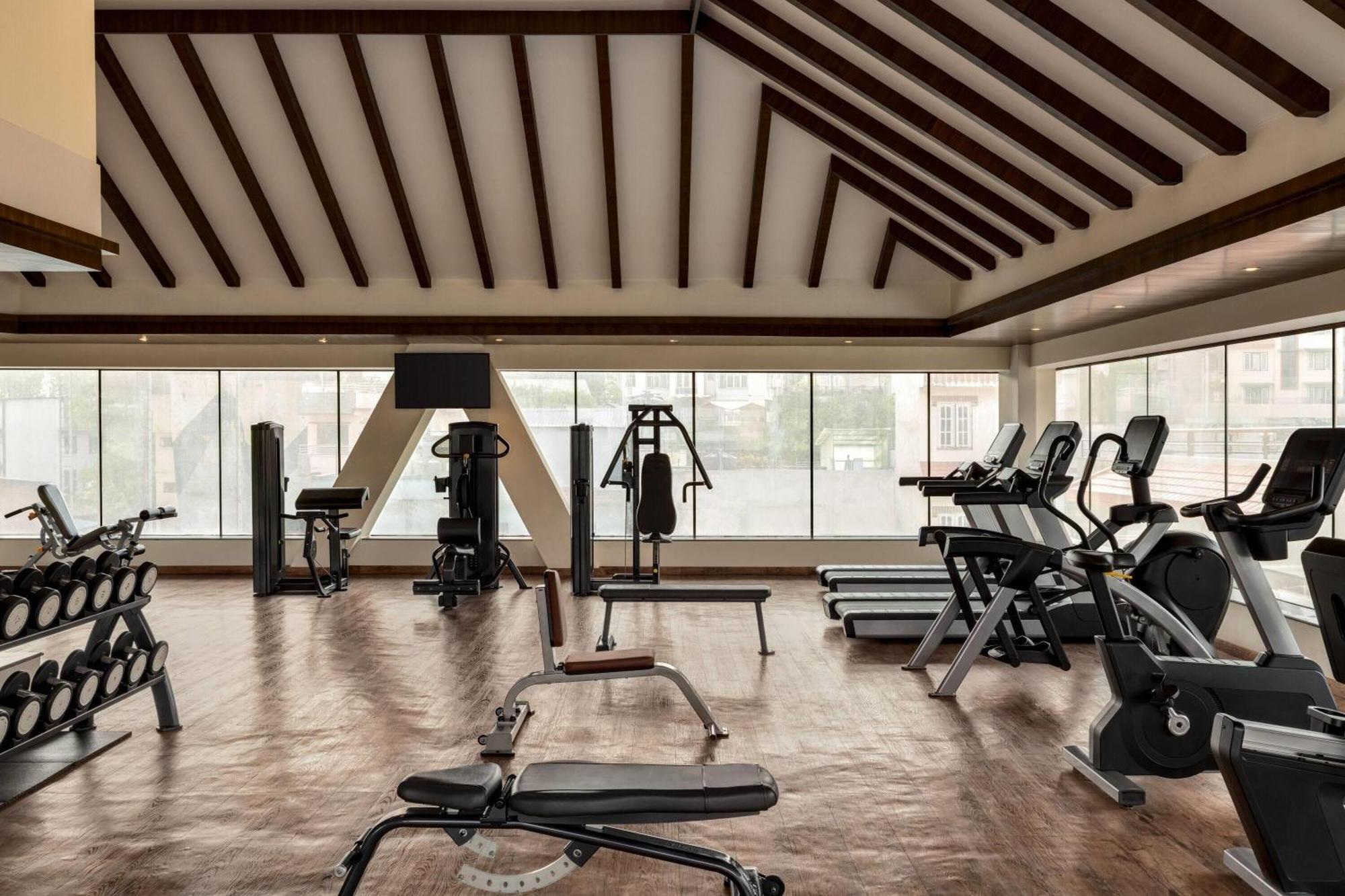 Ramada By Wyndham Kathmandu Dhumbarahi Hotel Kültér fotó