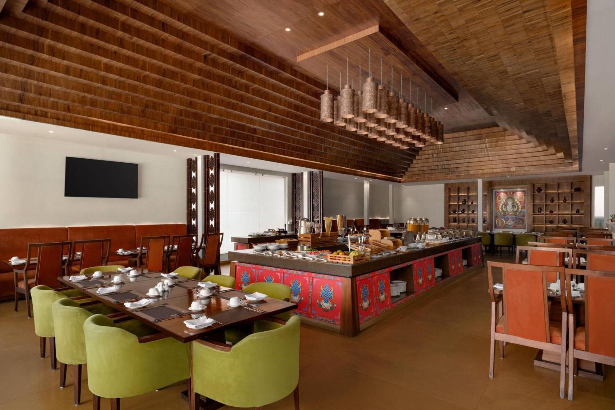 Ramada By Wyndham Kathmandu Dhumbarahi Hotel Kültér fotó